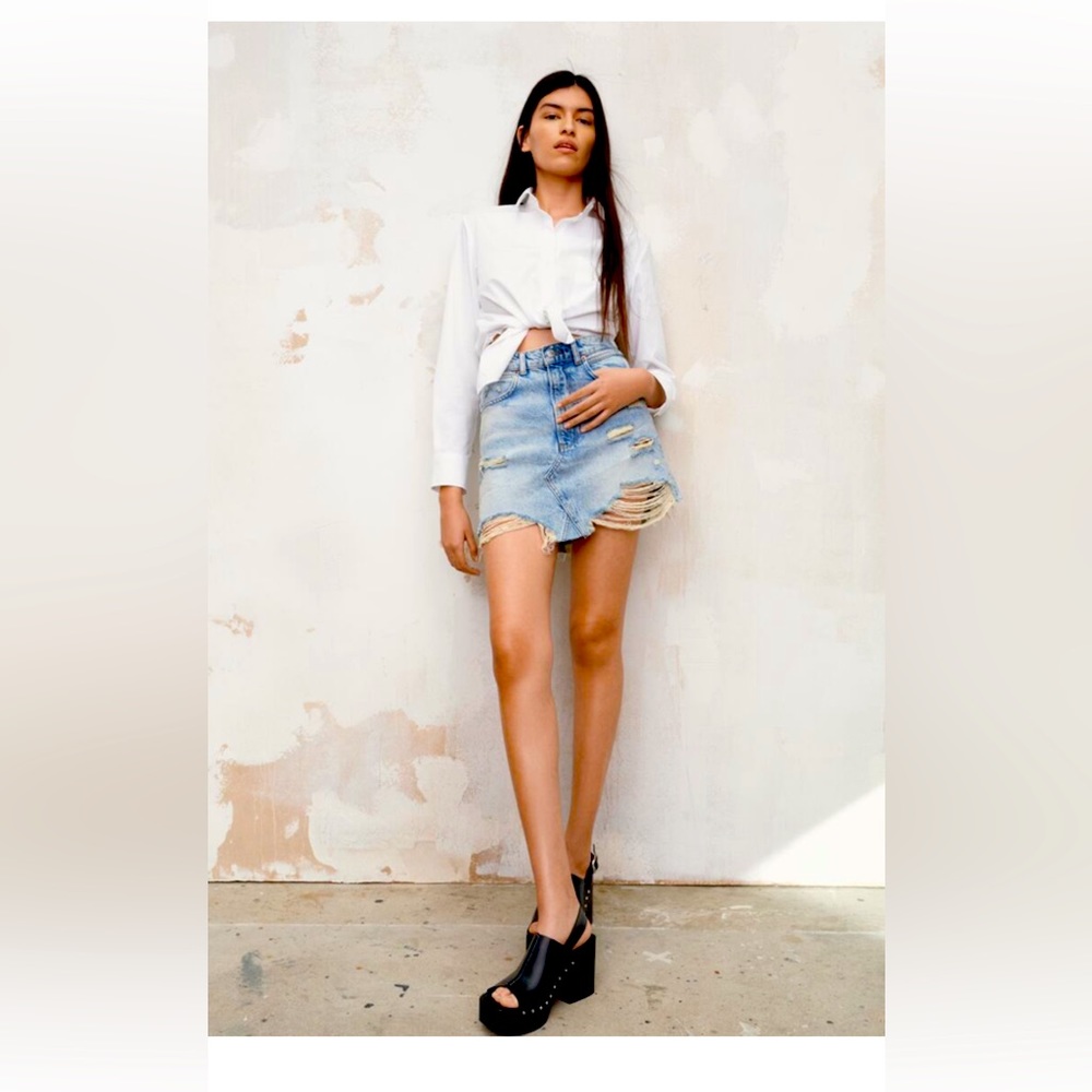 NWT Zara denim mini skirt S